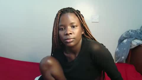 Snapshot of malia_latifa chatting on November 22, 1:21 pm lati online show from November 22, 1:21 pm