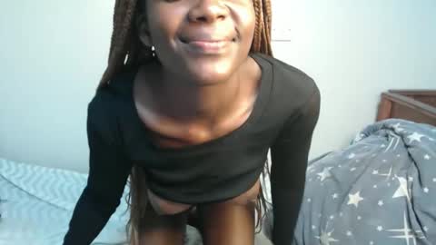 Snapshot of malia_latifa chatting on November 27, 1:07 am lati online show from November 27, 1:07 am