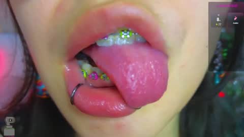 Snapshot of malicia_witch_ chatting on February 7, 2:40 am Mar Alicia Rosie v A L I C I A W I T C - Meg Cherie online show from February 7, 2:40 am