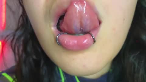 Snapshot of malicia_witch_ chatting on February 12, 3:18 am Mar Alicia Rosie v A L I C I A W I T C - Meg Cherie online show from February 12, 3:18 am