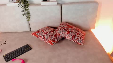 Snapshot of malka_burning chatting on February 7, 3:01 am Malka online show from February 7, 3:01 am