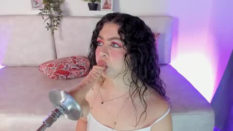 Snapshot of malka_burning chatting on February 11, 12:06 am Malka online show from February 11, 12:06 am