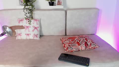 Snapshot of malka_burning chatting on February 17, 11:31 pm Malka online show from February 17, 11:31 pm