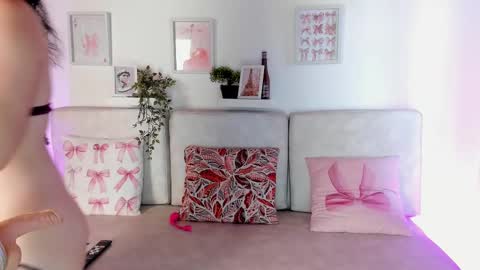 Snapshot of malka_burning chatting on March 9, 8:21 pm Malka online show from March 9, 8:21 pm