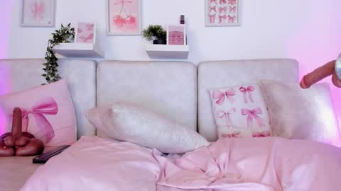 Snapshot of malka_burning chatting on October 6, 8:28 pm Malka online show from October 6, 8:28 pm