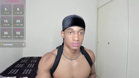 Snapshot of malkongarcia chatting on December 15, 12:51 am malkongarcia online show from December 15, 12:51 am