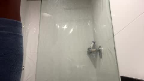 Snapshot of malkongarcia chatting on January 19, 10:49 pm malkongarcia online show from January 19, 10:49 pm