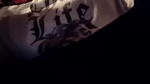 Snapshot of malkongarcia chatting on January 20, 1:50 am malkongarcia online show from January 20, 1:50 am