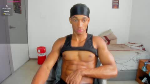 Snapshot of malkongarcia chatting on October 2, 5:42 pm malkongarcia online show from October 2, 5:42 pm