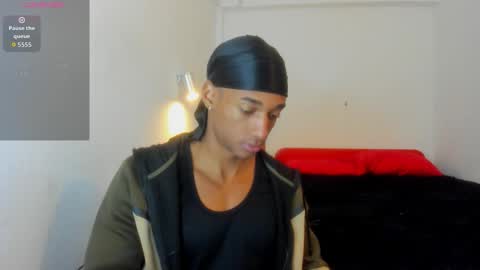 Snapshot of malkongarcia chatting on November 5, 1:55 pm malkongarcia online show from November 5, 1:55 pm