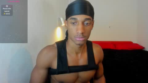 Snapshot of malkongarcia chatting on November 20, 1:28 am malkongarcia online show from November 20, 1:28 am