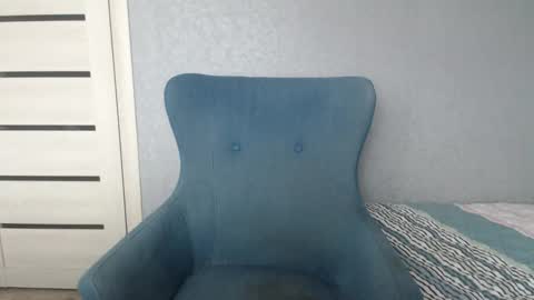 mallinia online show from December 16, 8:20 am