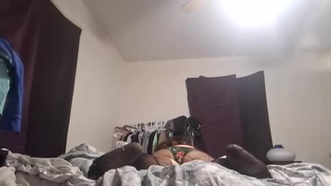 Mamadearest online show from December 3, 6:21 am