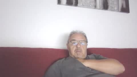 OLDMANFREE online show from January 19, 1:32 am