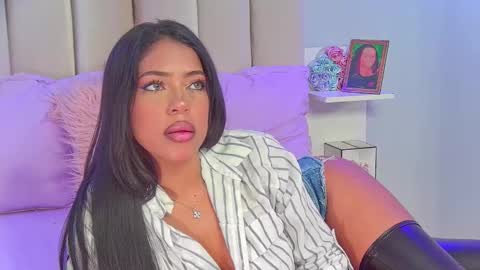 Snapshot of mami_natacha19x chatting on October 22, 1:44 pm nati online show from October 22, 1:44 pm