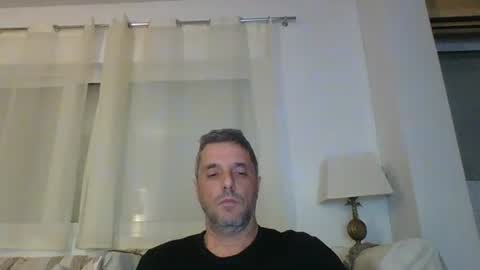 Snapshot of man211172 chatting on March 4, 7:01 pm man211172 online show from March 4, 7:01 pm