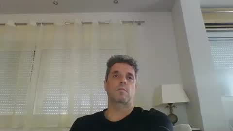 Snapshot of man211172 chatting on November 9, 2:37 pm man211172 online show from November 9, 2:37 pm