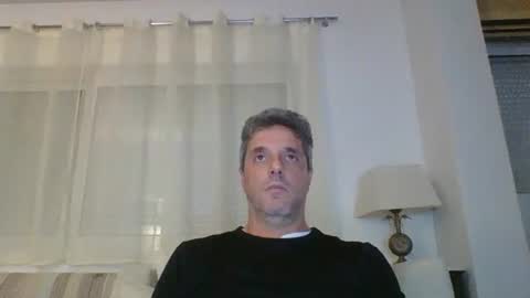 Snapshot of man211172 chatting on November 16, 3:17 pm man211172 online show from November 16, 3:17 pm