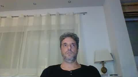 Snapshot of man211172 chatting on November 28, 7:49 pm man211172 online show from November 28, 7:49 pm