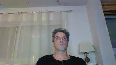 Snapshot of man211172 chatting on December 14, 6:01 pm man211172 online show from December 14, 6:01 pm