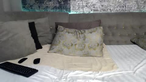 Mandy  online show from February 21, 1:22 pm