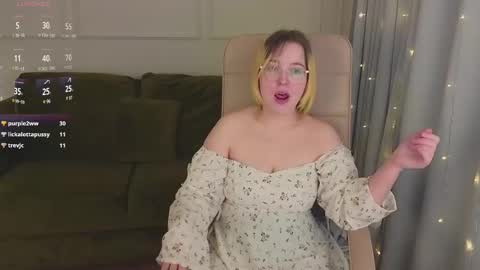 Snapshot of manic_pixie_ chatting on January 30, 1:53 pm manic_pixie_ online show from January 30, 1:53 pm