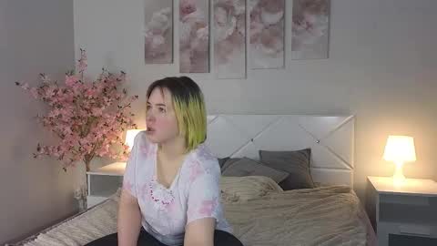 Snapshot of manic_pixie_ chatting on February 5, 11:02 am manic_pixie_ online show from February 5, 11:02 am