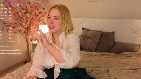 Snapshot of manic_pixie_ chatting on March 3, 6:55 pm manic_pixie_ online show from March 3, 6:55 pm