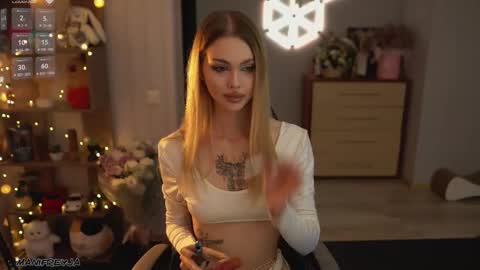 Amelie online show from September 20, 6:31 pm