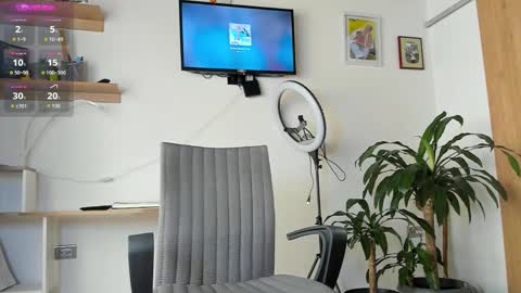 manucute 23  online show from October 23, 3:11 pm