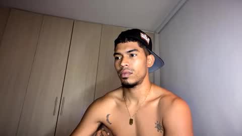 Manuel online show from December 8, 9:35 am