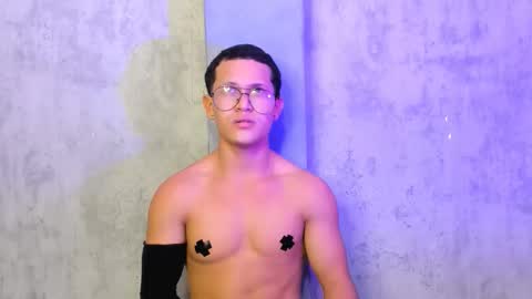 Manuel online show from October 7, 10:07 pm