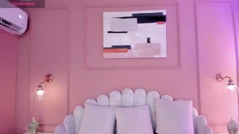 Mara  online show from September 13, 6:08 pm