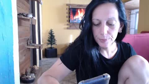 Snapshot of mara_david chatting on December 8, 9:41 pm coshitaxxx online show from December 8, 9:41 pm