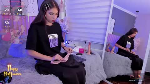 Mara  online show from October 14, 8:20 pm