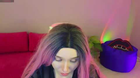 MaraLee e online show from December 15, 7:01 am