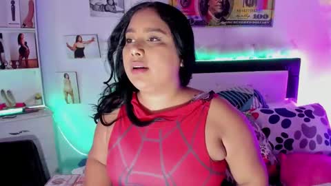 maralinette22 online show from January 30, 8:21 pm