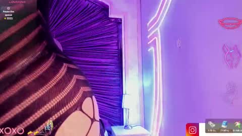 maralinette22 online show from September 23, 11:35 am