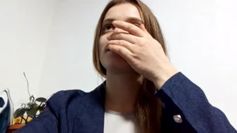 Snapshot of marcelabodi chatting on December 17, 4:13 pm marcelabodi online show from December 17, 4:13 pm