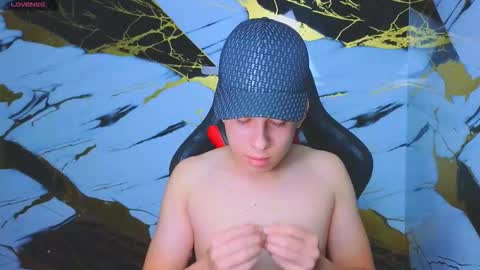 Snapshot of marcelo_boy chatting on October 31, 12:50 pm marcelo_boy online show from October 31, 12:50 pm