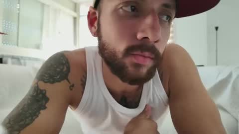 marco_parola online show from September 25, 4:43 pm