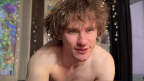 Snapshot of marcus_paradise chatting on December 25, 7:57 am marcus_paradise online show from December 25, 7:57 am