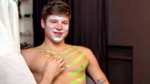 Snapshot of marcus_paradise chatting on October 31, 11:11 am marcus_paradise online show from October 31, 11:11 am