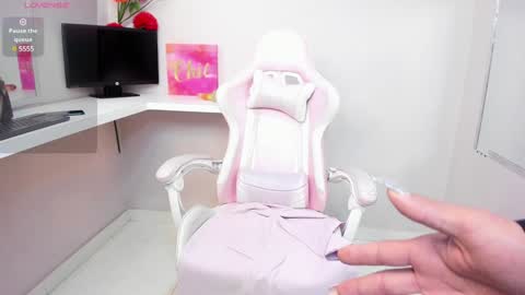 marfilastrom online show from December 14, 8:13 am