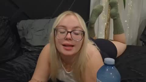 margot_robbie7 online show from January 25, 3:19 am