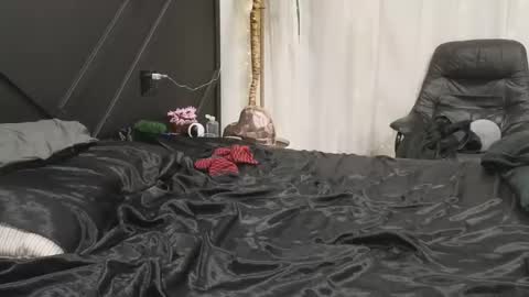 margot_robbie7 online show from February 17, 4:20 am