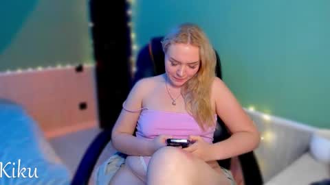 Kiku and Marii - online show from November 26, 1:39 am