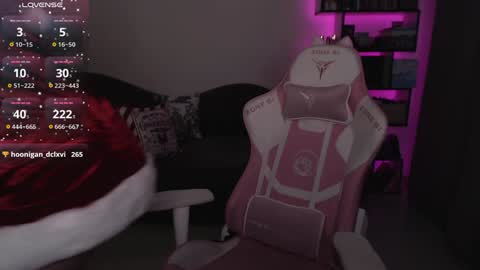 mari moore online show from December 20, 8:06 am