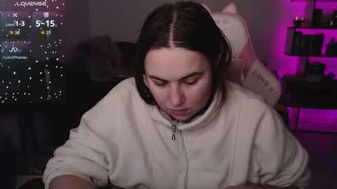 mari moore online show from November 18, 7:02 am