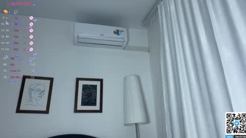 Snapshot of maria_bowie chatting on February 5, 6:15 pm Maria online show from February 5, 6:15 pm